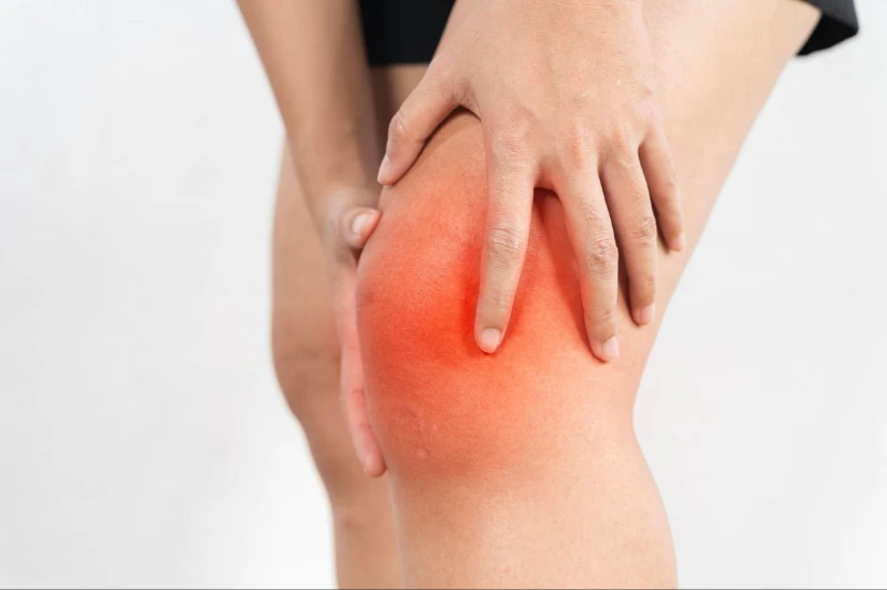 Viêm khớp tự phát thiếu niên (Juvenile Idiopathic Arthritis): Phân tích một ca lâm sàng và vai trò hỗ trợ của Dẫn lưu bạch huyết thủ công